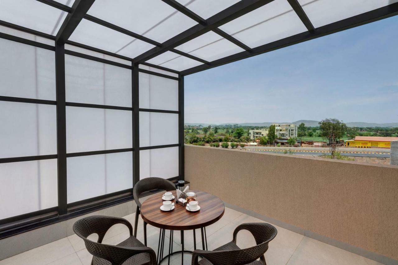 The Fern Residency Karad Ξενοδοχείο Εξωτερικό φωτογραφία